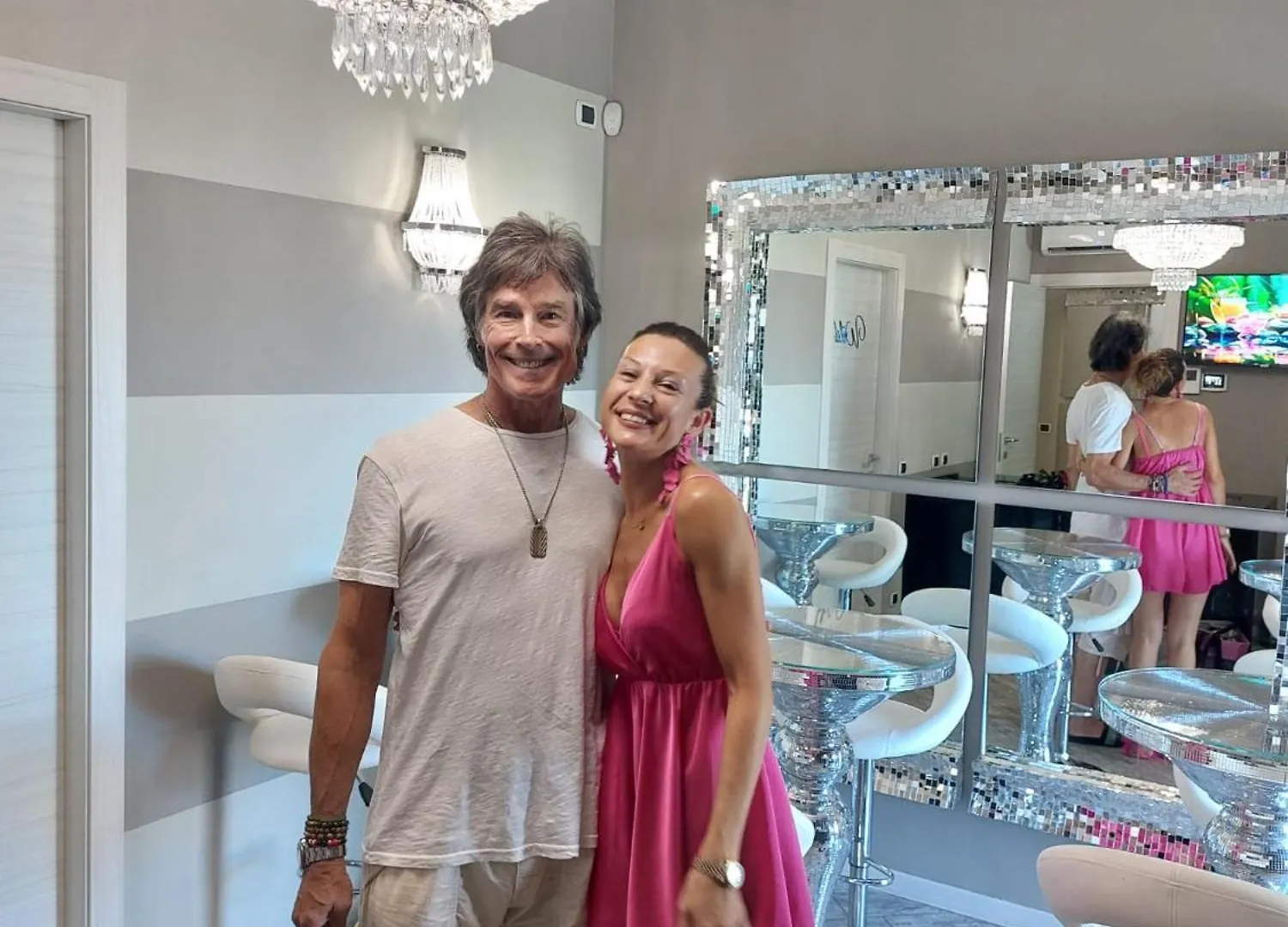 B&B Bellavista Exclusive In Zona Centrale Con Piscina Riscaldata E Jacuzzi Vista Lago Desenzano del Garda